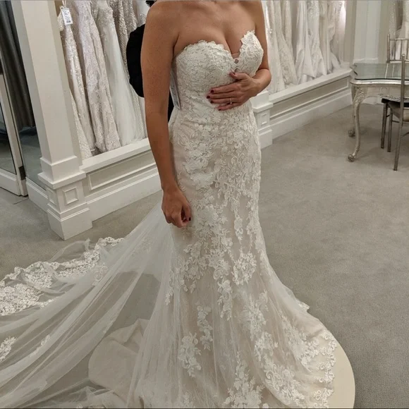 green emerald velvet dress Stella York 7675 Wedding Dress main image 1